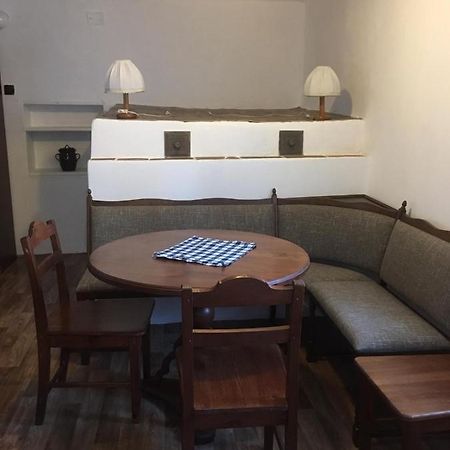 Statek Stranovice Apartment Malenice ภายนอก รูปภาพ