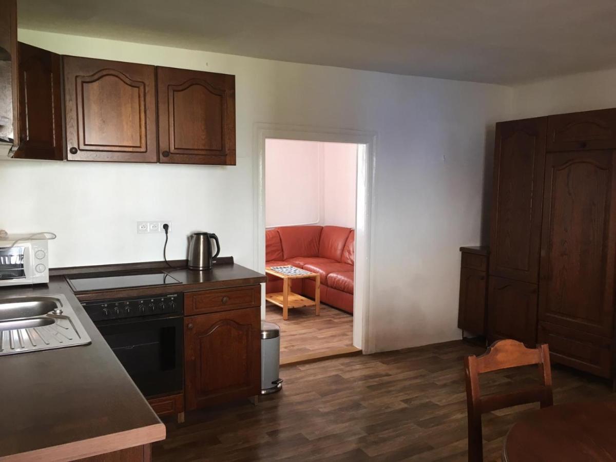 Statek Stranovice Apartment Malenice ภายนอก รูปภาพ