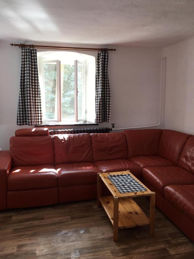 Statek Stranovice Apartment Malenice ภายนอก รูปภาพ